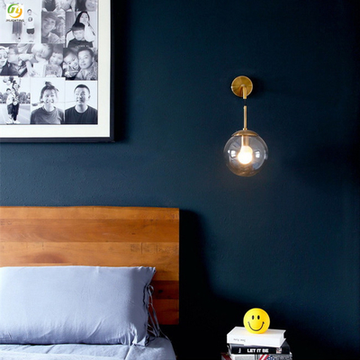Đèn tường pha lê kim loại đơn giản kiểu Bắc Âu cho phòng khách phòng ngủ cạnh lối đi